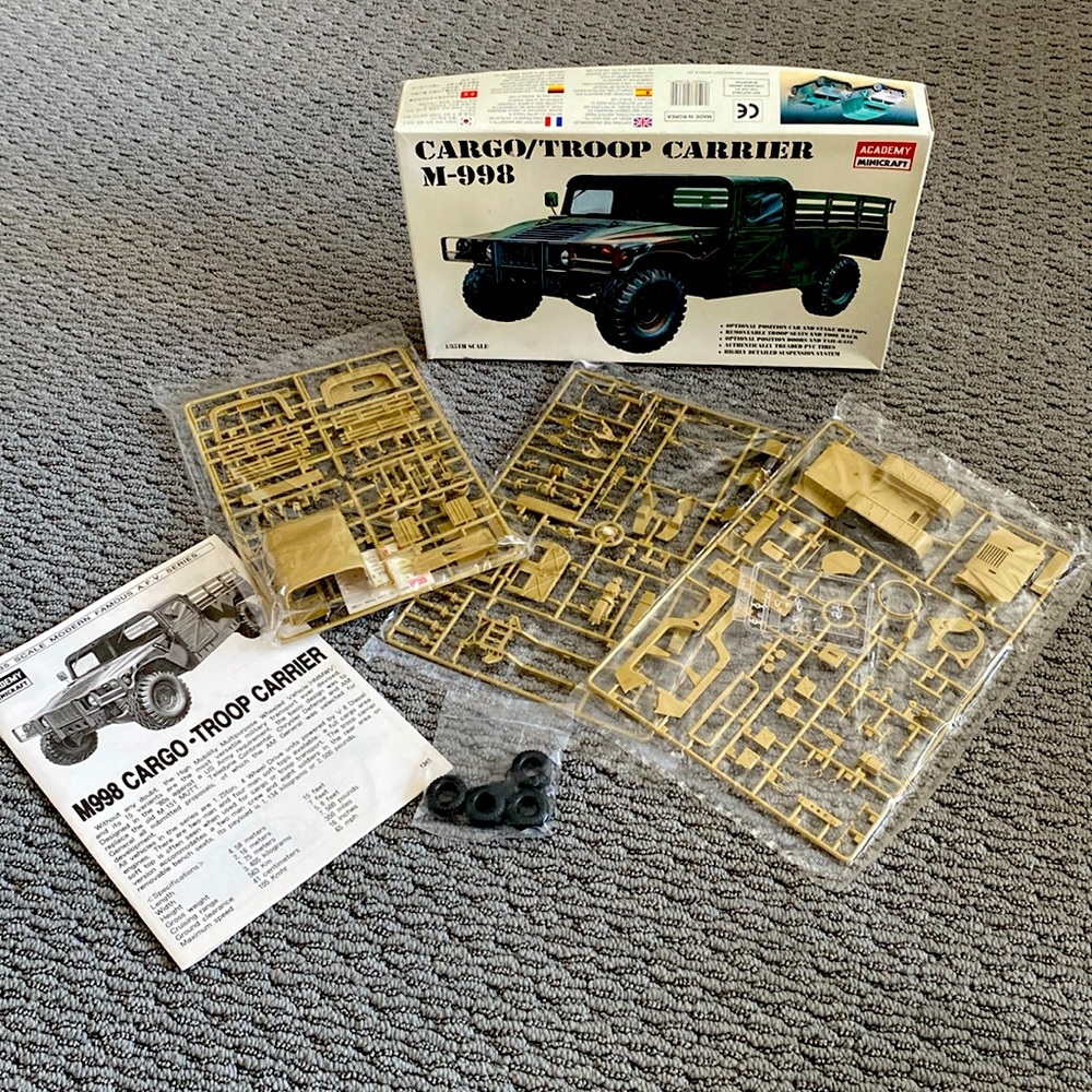 Vintage 1993 Cargo/Carrier Carrier M – 998 1/35th scale model
